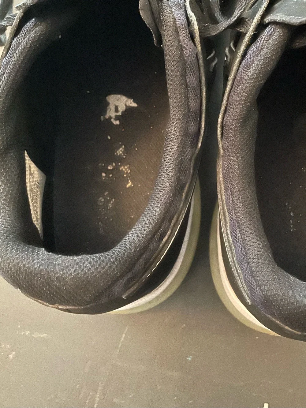 Nike Men's Black and White Athletic Trainers size 12 - Picture 6 of 6